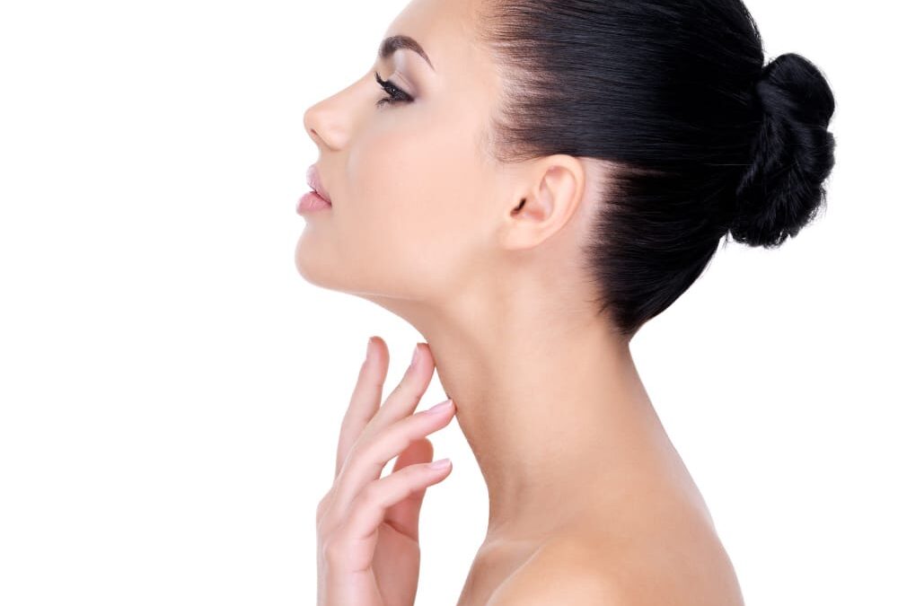 Reducción de Papada sin Cirugía en Bogotá: Una Solución Natural y Efectiva con la Dra. María Fernanda Benavides